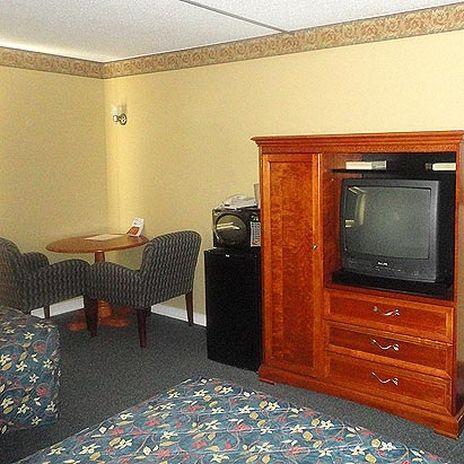 Days Inn By Wyndham West Branch Iowa City Area Δωμάτιο φωτογραφία